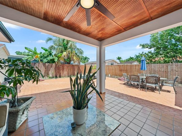 6423 SW 107th Pl, Miami FL 33173
