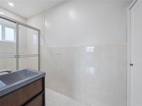 6423 SW 107th Pl, Miami FL 33173