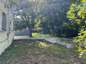 931 NW 34th Way, Lauderhill FL 33311
