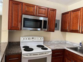 931 NW 34th Way, Lauderhill FL 33311