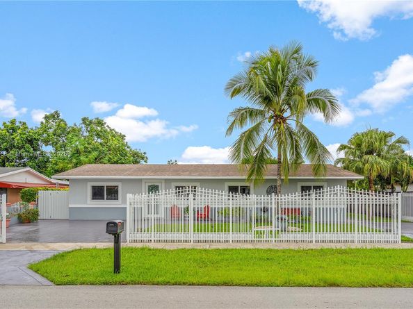 11740 SW 182nd Ter, Miami FL 33177