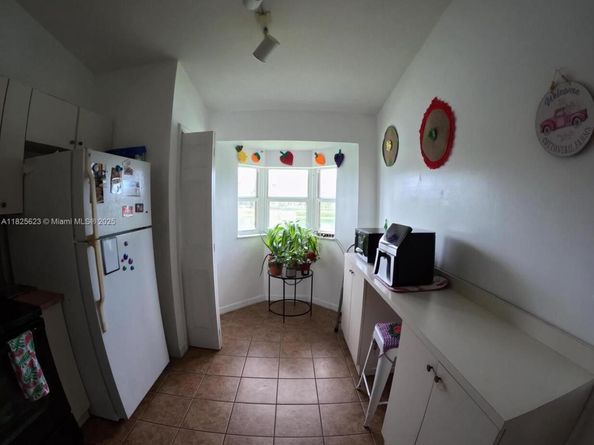 985 NE 34th Ave 203, Homestead FL 33033