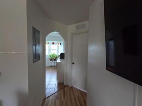 985 NE 34th Ave 203, Homestead FL 33033