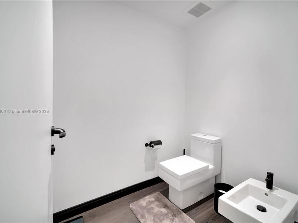 9751 E Bay Harbor Drive PHSB1604, Bay Harbor Islands FL 33154