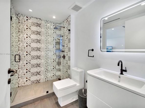 9751 E Bay Harbor Drive PHSB1604, Bay Harbor Islands FL 33154