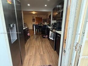 2551 NW 13th St 10, Miami FL 33125