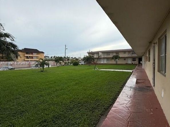 2551 NW 13th St 10, Miami FL 33125