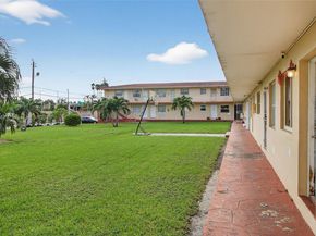 2551 NW 13th St 10, Miami FL 33125