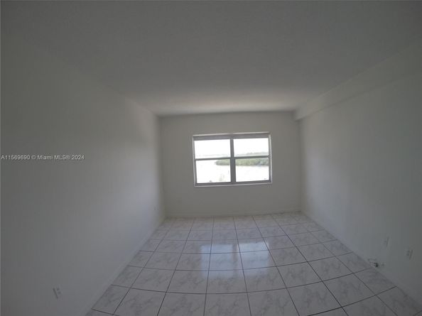 400 Kings Point Dr 905, Sunny Isles Beach FL 33160