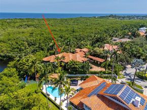 104 Paloma Dr, Coral Gables FL 33143