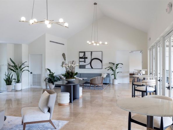 104 Paloma Dr, Coral Gables FL 33143