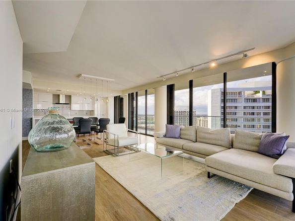 2800 Island Bl 2904, Aventura FL 33160