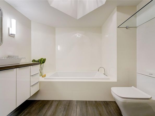 2800 Island Bl 2904, Aventura FL 33160