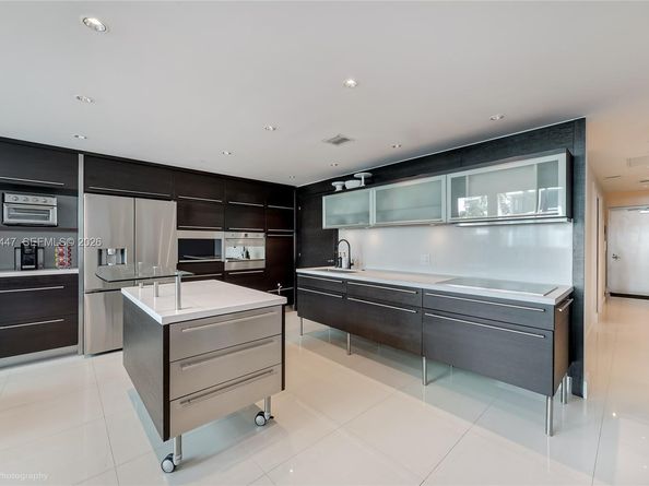 6000 Collins Ave 118, Miami Beach FL 33140