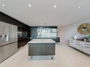 6000 Collins Ave 118, Miami Beach FL 33140
