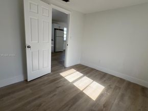 1669 NW 70th St, Miami FL 33147