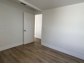 1669 NW 70th St, Miami FL 33147