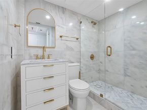 540 Brickell Key Dr 928, Miami FL 33131