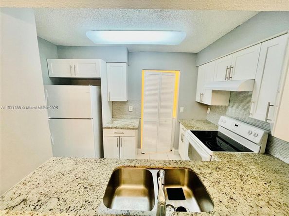 1231 SW 46th Ave 507, Pompano Beach FL 33069