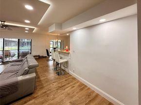 9717 N New River Canal Rd 406, Plantation FL 33324