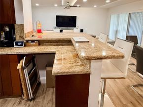 9717 N New River Canal Rd 406, Plantation FL 33324