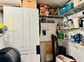 9717 N New River Canal Rd 406, Plantation FL 33324