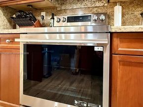 9717 N New River Canal Rd 406, Plantation FL 33324