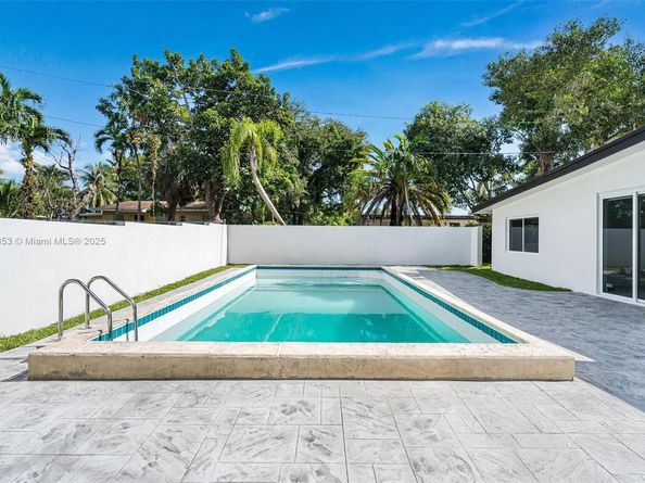 2115 NW 129th St, Miami FL 33167