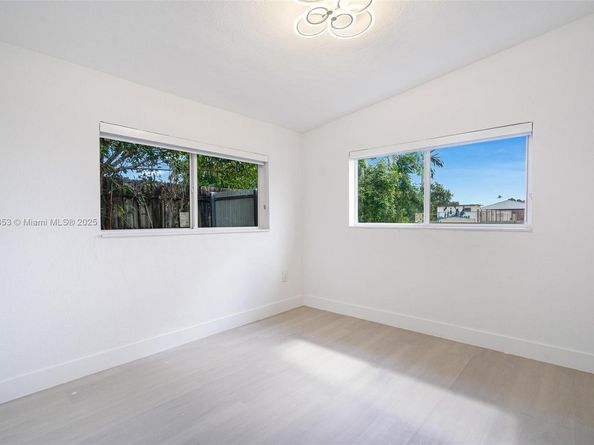 2115 NW 129th St, Miami FL 33167