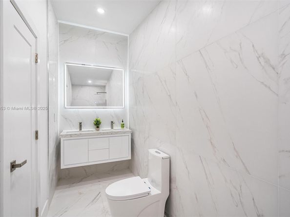 2115 NW 129th St, Miami FL 33167