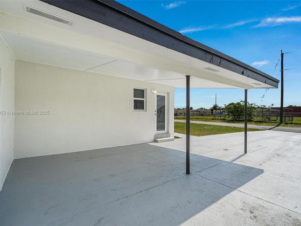 2115 NW 129th St, Miami FL 33167