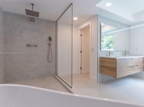 1690 Daytonia Rd, Miami Beach FL 33141
