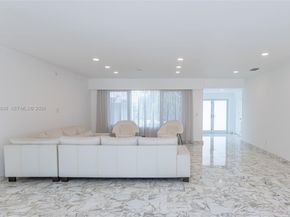 1690 Daytonia Rd, Miami Beach FL 33141