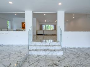 1690 Daytonia Rd, Miami Beach FL 33141