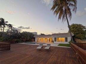 1690 Daytonia Rd, Miami Beach FL 33141