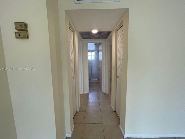 9431 Live Oak Pl 203, Davie FL 33324