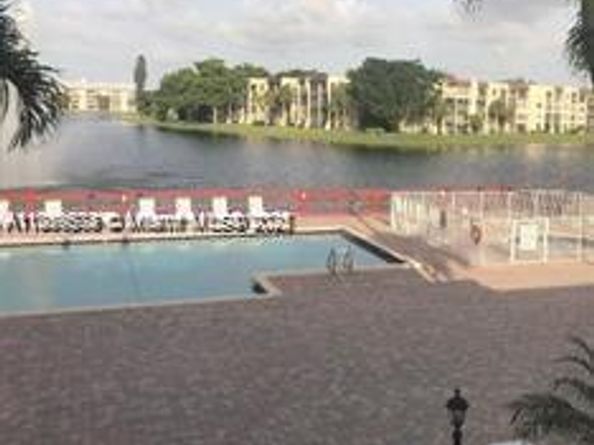 9431 Live Oak Pl 203, Davie FL 33324