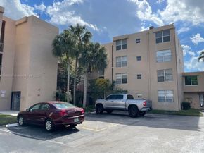 9431 Live Oak Pl 203, Davie FL 33324