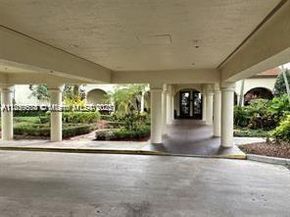 9431 Live Oak Pl 203, Davie FL 33324
