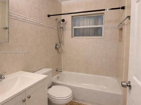 5644 Pierce St, Hollywood FL 33021
