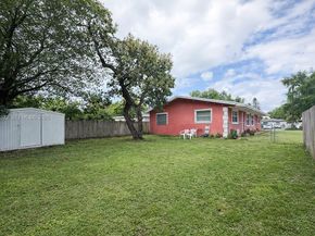 5644 Pierce St, Hollywood FL 33021