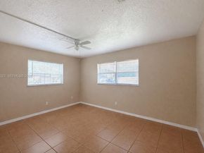 5644 Pierce St, Hollywood FL 33021