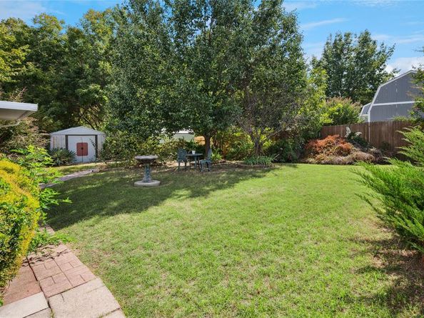 500  Chateau Court , Denton Texas 76209