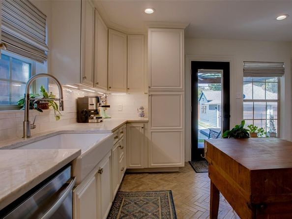 2511 W 10th Street , Dallas Texas 75211