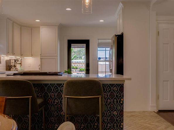 2511 W 10th Street , Dallas Texas 75211