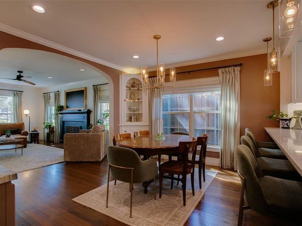 2511 W 10th Street , Dallas Texas 75211