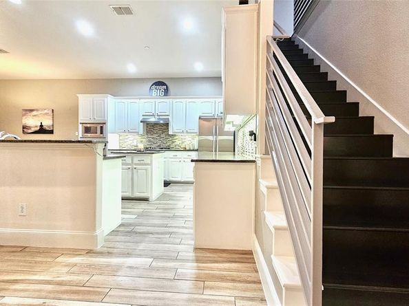 1153  Pedernales Trail , Irving Texas 75063