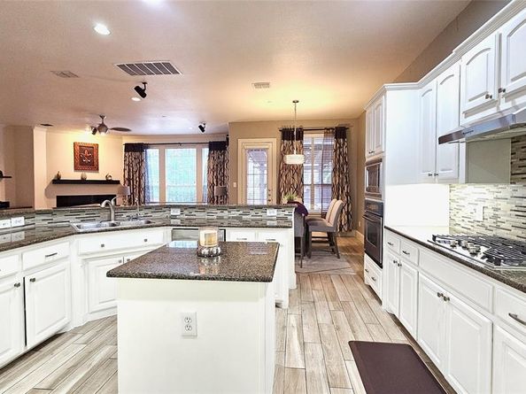1153  Pedernales Trail , Irving Texas 75063