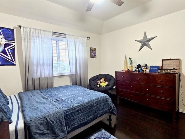 1153  Pedernales Trail , Irving Texas 75063