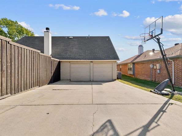 3033  Cemetery Hill Road , Carrollton Texas 75007